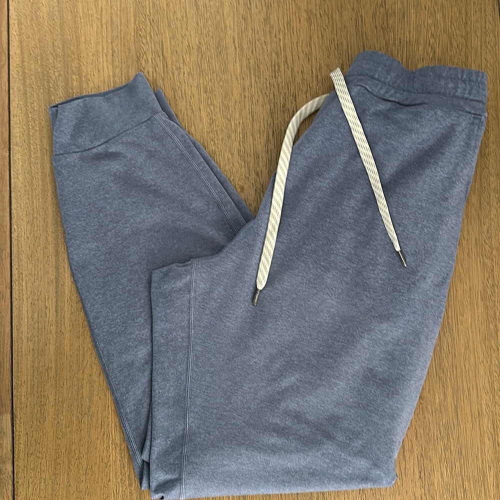 Vuori performance joggers size medium isle blue heather good condition
